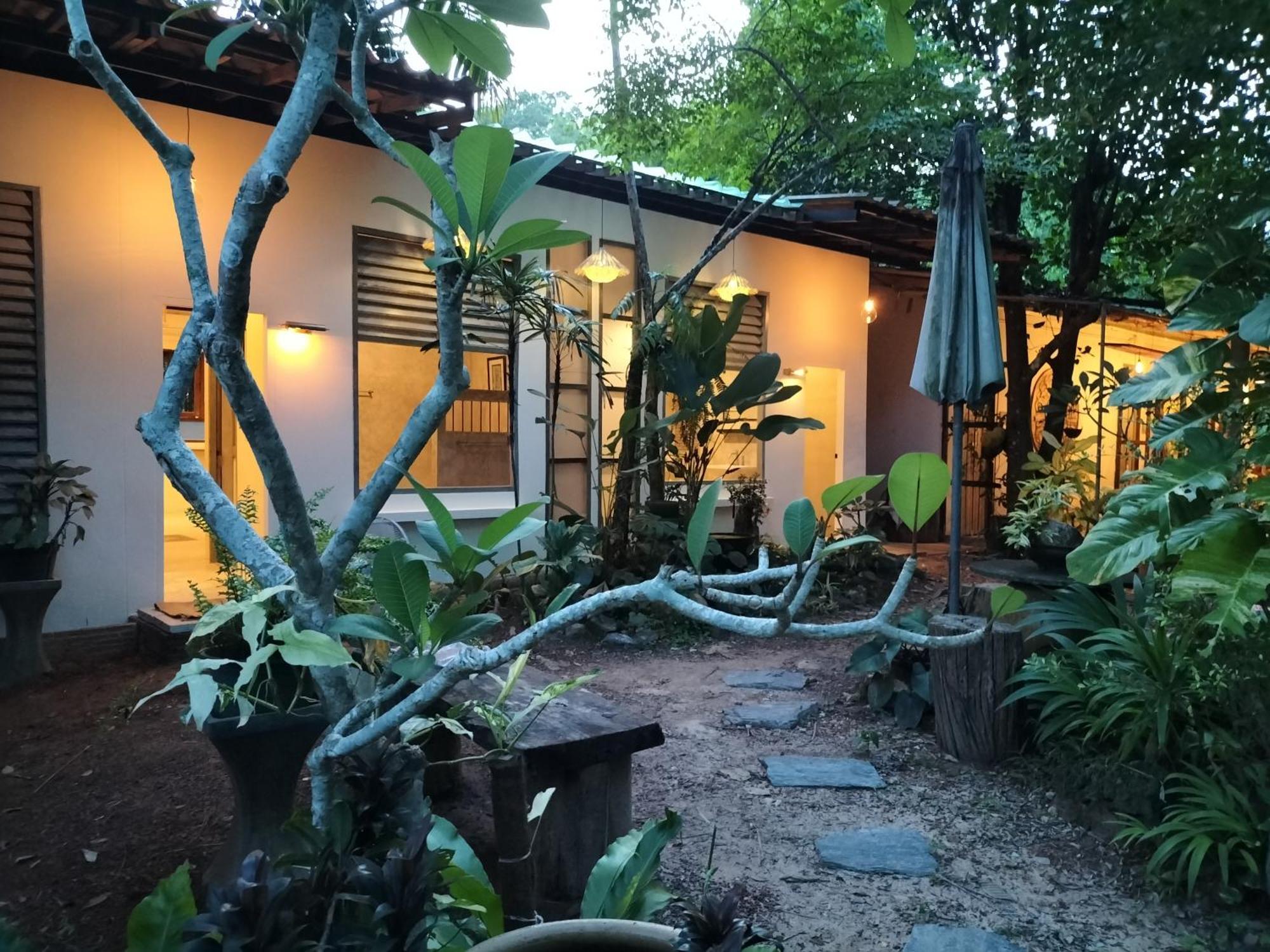 Baan Hotelier Resort Trat Exterior foto
